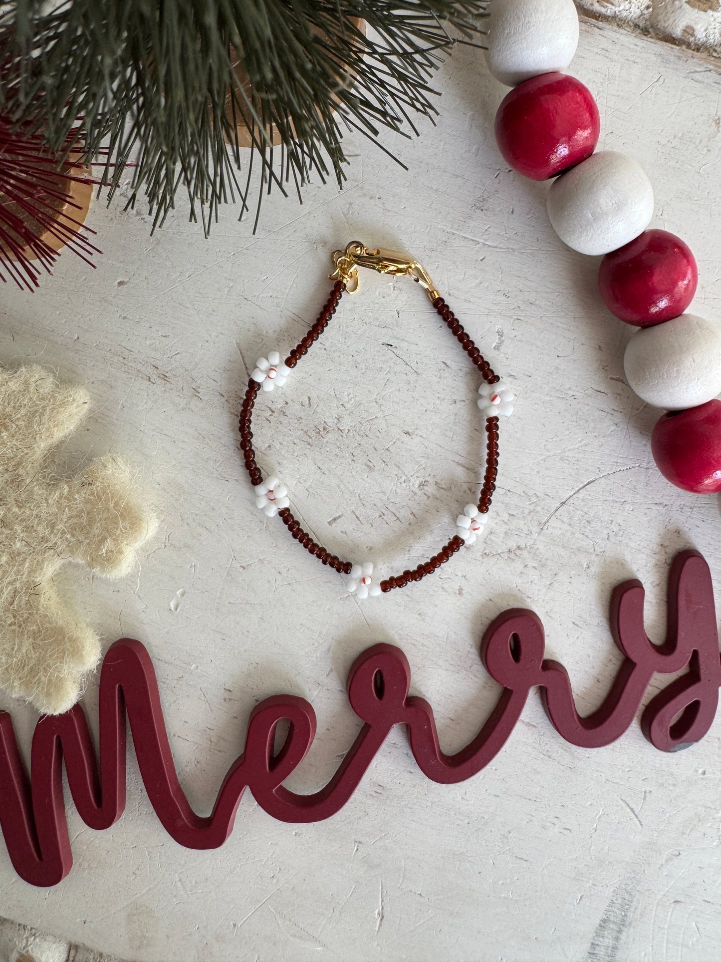 Gingerbread Daisy Bracelet